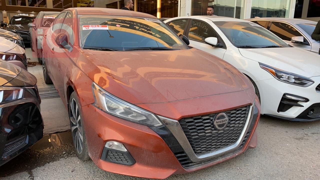 نيسان ألتيما